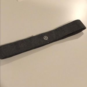 Lululemon Skinny Flyaway Tamer Headband